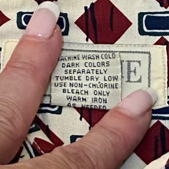 (7-191) Supreme Men's XL Short Sleeve  XL Button Down - Picture 6 of 11